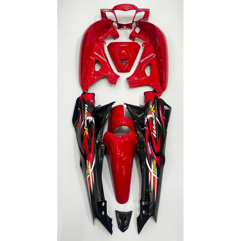 ชุดสีเวฟ125R สีแดงตัดดำ ปี2004 งานABS สินค้ามาตรฐานโรงงาน