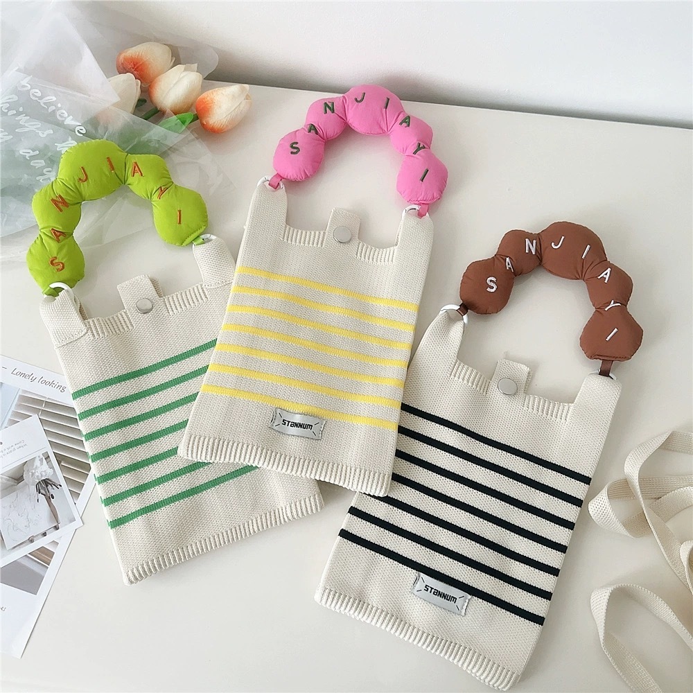 กระเป๋าสะพายข้าง ใส่โทรศัพท์มือถือได้ทุกรุ่น งานถักผ้าไหมพรม พร้อมส่งจากไทย