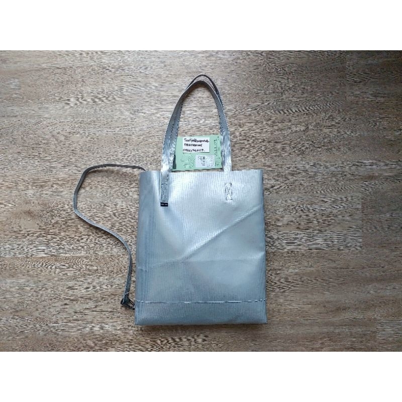 Freitag maurice สีเงินล้วน