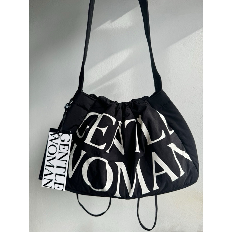 กระเป๋าเกี๊ยว GENTLEWOMAN DUMPLING BAG : BLACK TRUFFLE