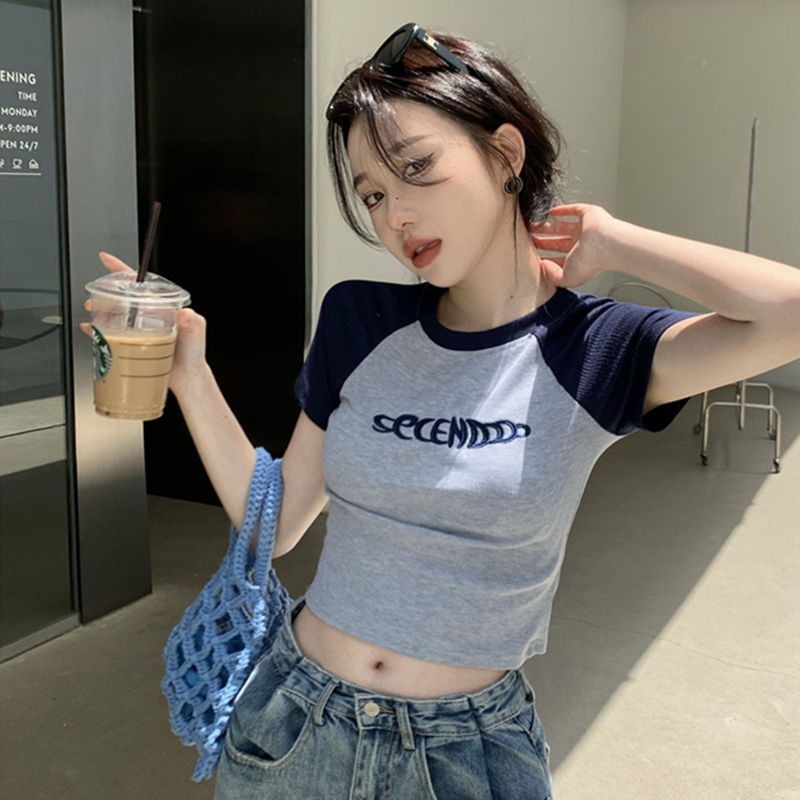 พร้อมส่งในไทย** เสื้อยืดครอป งานปักด้านหน้า สีทูโทน แขนสั้น Y109 ราคา ถูกที่สุด ดีลบีเคเค แกลเลอรีภาพที่ 7