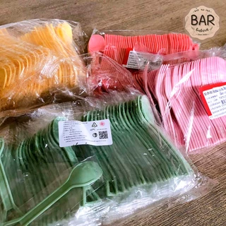 ช้อนตักขนมหวาน ขนาด 10.5 ซม. มีแบบซีลถุง/ไม่ซีล ผลิตจากเม็ดพลาสติกคุณภาพดี มีให้เลือกหลายสีสันสดใส น่ารักสุดๆ สมัยใหม่