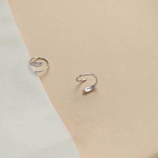earika.earrings - loopy twist collection รวมต่างหูเกลียวไร้แป้น ก้านเงินแท้ชุบทองคำขาว/ทอง ผิวแพ้ง่ายใส่ได้