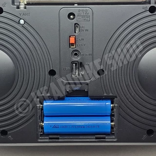 ลำโพง วิทยุ บลูทูธโซล่าร์เซลล์ เสียงดี เบสแน่น USB/TF Card ( แถมแผงโซล่าร์เซล์ + สายชาร์จ )