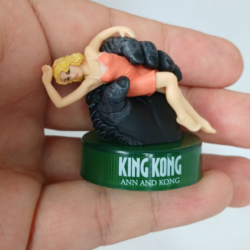 ฟิกเกอร์ขนาดเล็ก ฝาขวด Kaiyodo Ann &amp; King Kong Bottle Cap