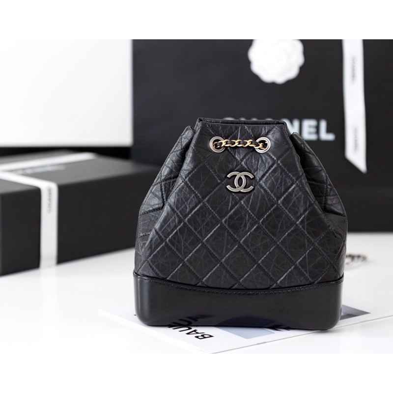 Chanel Gabrielle Backpack (Ori)VIP  📌หนังอิตาลีนำเข้างานเทียบแท้ 📌size 23x22.5x10.5 cm.