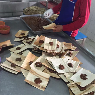 กาละแมรามัญ ขนมกาละแม รสชาติ หอมหวานมัน สด ใหม่ อร่อย สะอาด สูตรรามัญโบราณ ห่อกาบหมาก 89g.