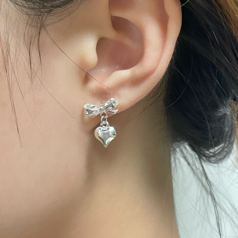 ต่างหูโบว์พร้อมจี้หัวใจ (พร้อมส่ง)