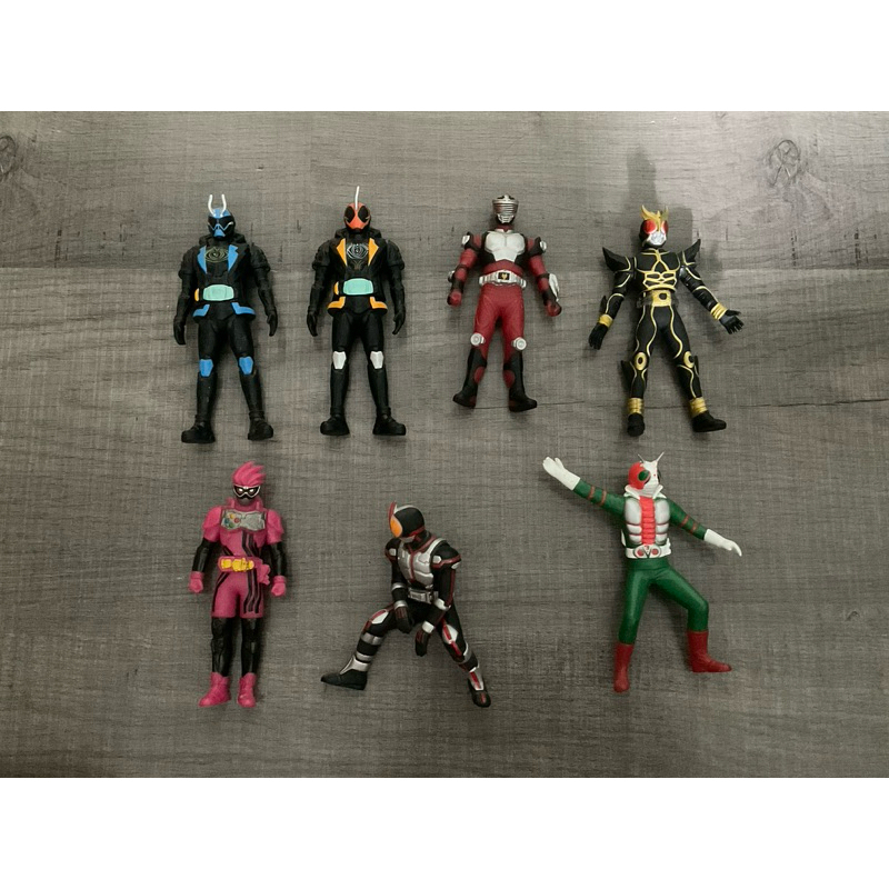 งาน Soft Vynyl kamen rider v3, Kuuga , ryuki, faiz, ghost and ex aid