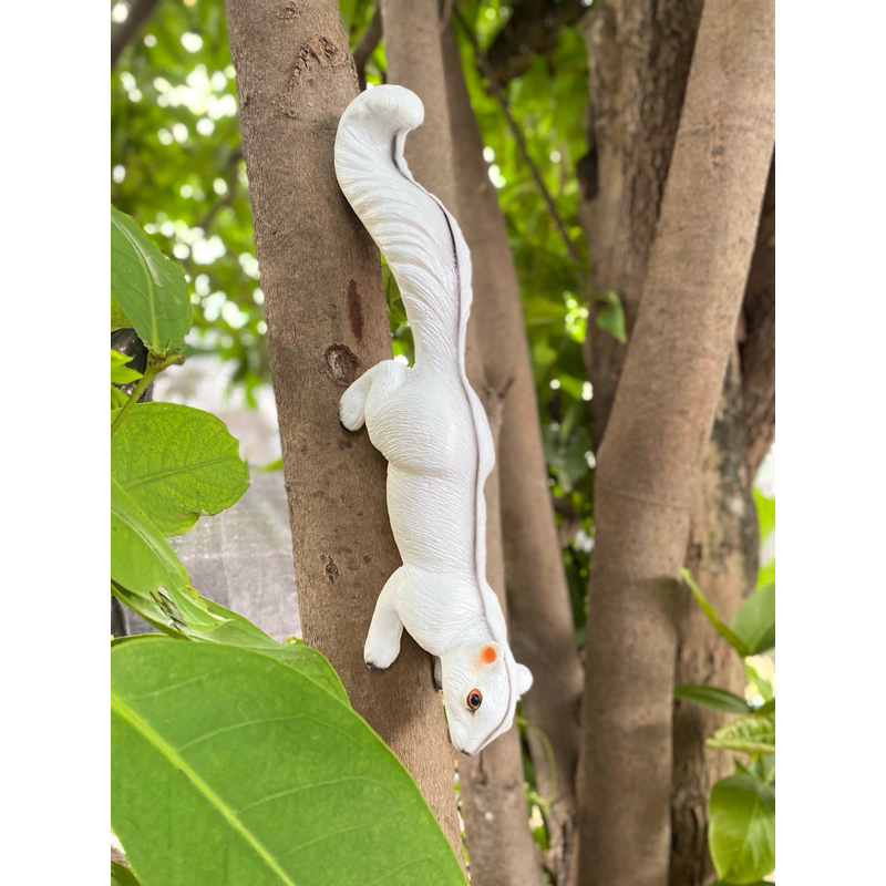 กระรอกเรซิ่นแขวน สีขาว 42*9.5cm (ไซร้ใหญ่) จัดแต่งบ้านและสวน/คาเฟ่/ร้านกาแฟ