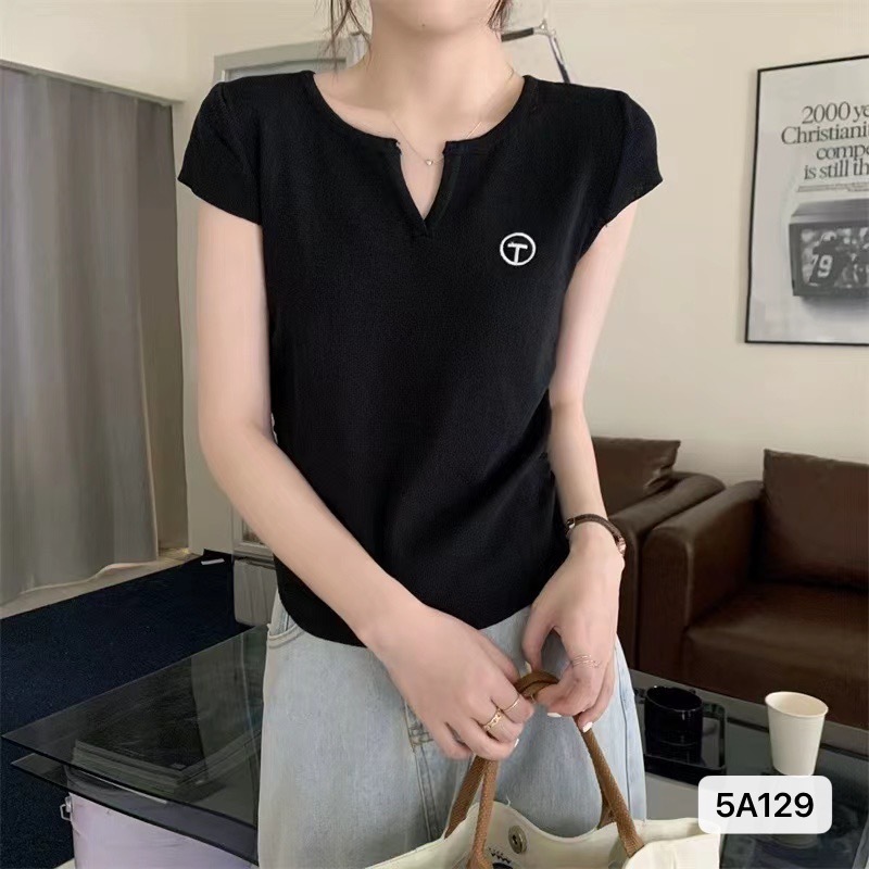 5A129#เสื้อไหมพรมแขนสั้นผู้หญิง คอวี เอวจั๊ม ใหม่ ผ้านิ่ม ฟรีไซส์