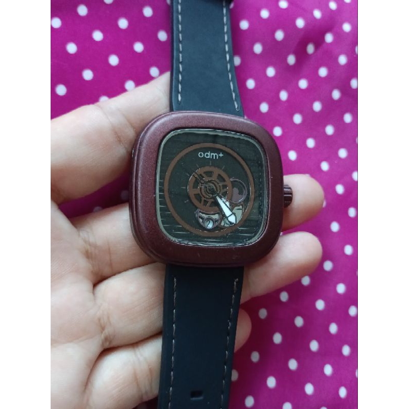 Odm+ Quartz  DM043-03 นาฬิกามือสองสวมใส่ได้ทั้งสุภาพบุรุษและสุภาพสตรี