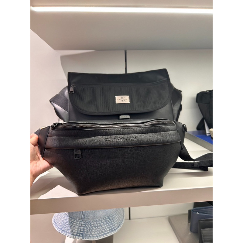 รวมกระเป๋าคาดอก clavin klein 100% ของแท้💯💯จากช็อป แบบผ้าร่มและแบบหนัง มีป้ายให้ค่ะ💗