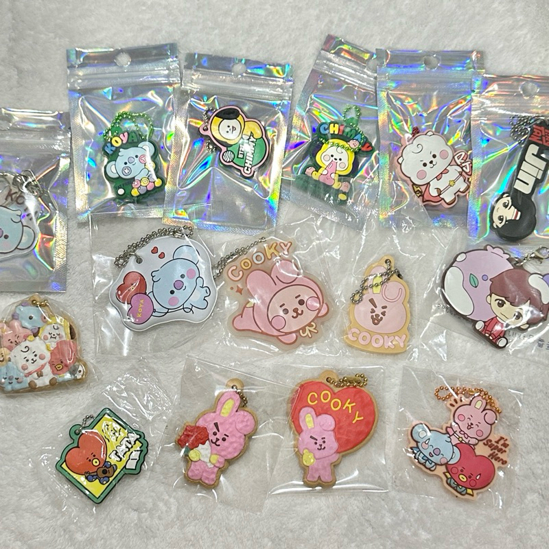 พร้อมส่ง พวงกุญแจ BT21 แท้ จากช้อปญี่ปุ่น