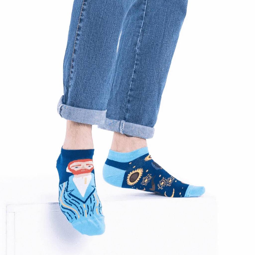 MANY MORNINGS - True Vincent Van Gogh Low Sock ถุงเท้าสั้นลาย Vincent Van Gogh