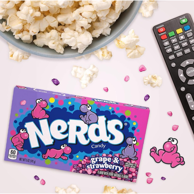 นำเข้า🇺🇸 Nerds Rainbow ,Grape and Strawberry Theater Box Candy, 5 oz ราคา 220 บาท