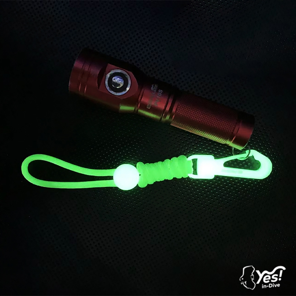 GLOW DIVE✨ สายคล้องมือ lanyard สะท้อนแสง GDL 01