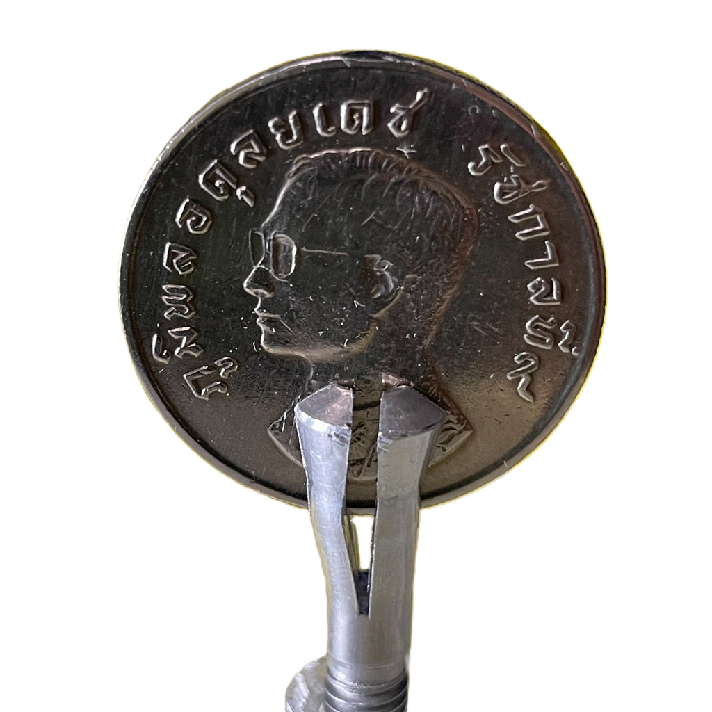 เหรียญ 1 บาทพญาครุฑ ปี 2517 ผลิตผิดพลาด ด้านหัวกับก้อย ตรงกัน หายากมากๆ สภาพผ่านการใช้งาน