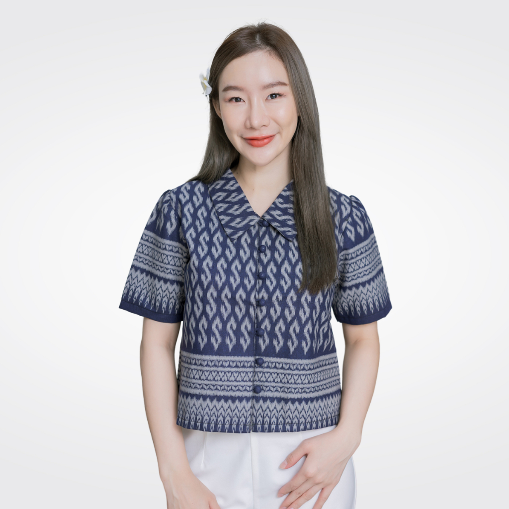 เสื้อผ้าฝ้าย ผ้าไทย ลายขอ แขนสั้น คอปก ใส่ทำงาน  รุ่นบัวตอง
