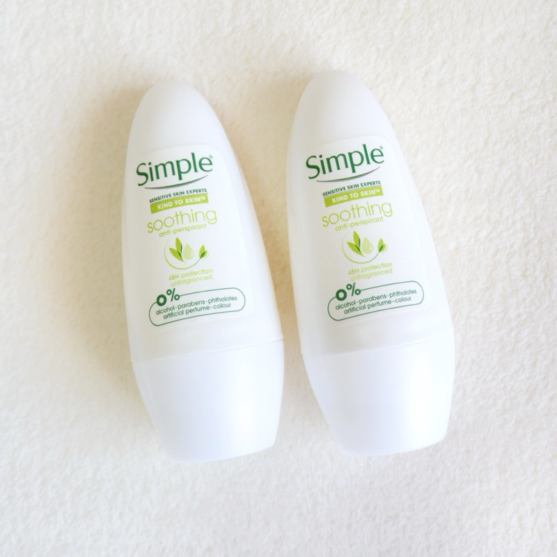 SIMPLE SOOTHING ANTI-PERSPIRANT 50 ML. X 2 ขวด โรลออน ผลิตภัณฑ์ระงับกลิ่นกาย สำหรับผิวบอบบาง