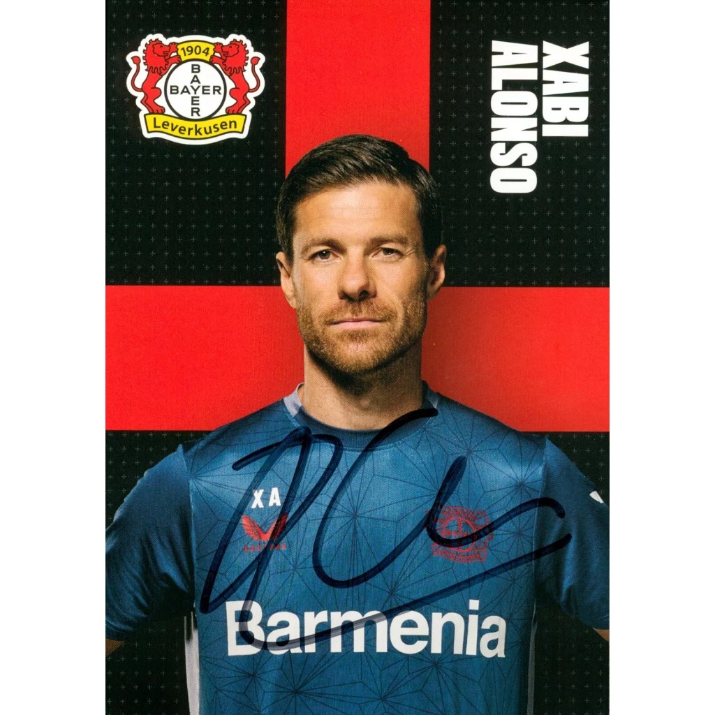 คลับการ์ด 6x4 นิ้ว จากสโมสร Bayer Leverkusen พร้อมลายเซ็น Xabi Alonso