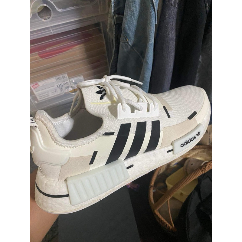 รองเท้า adidas nmd r1