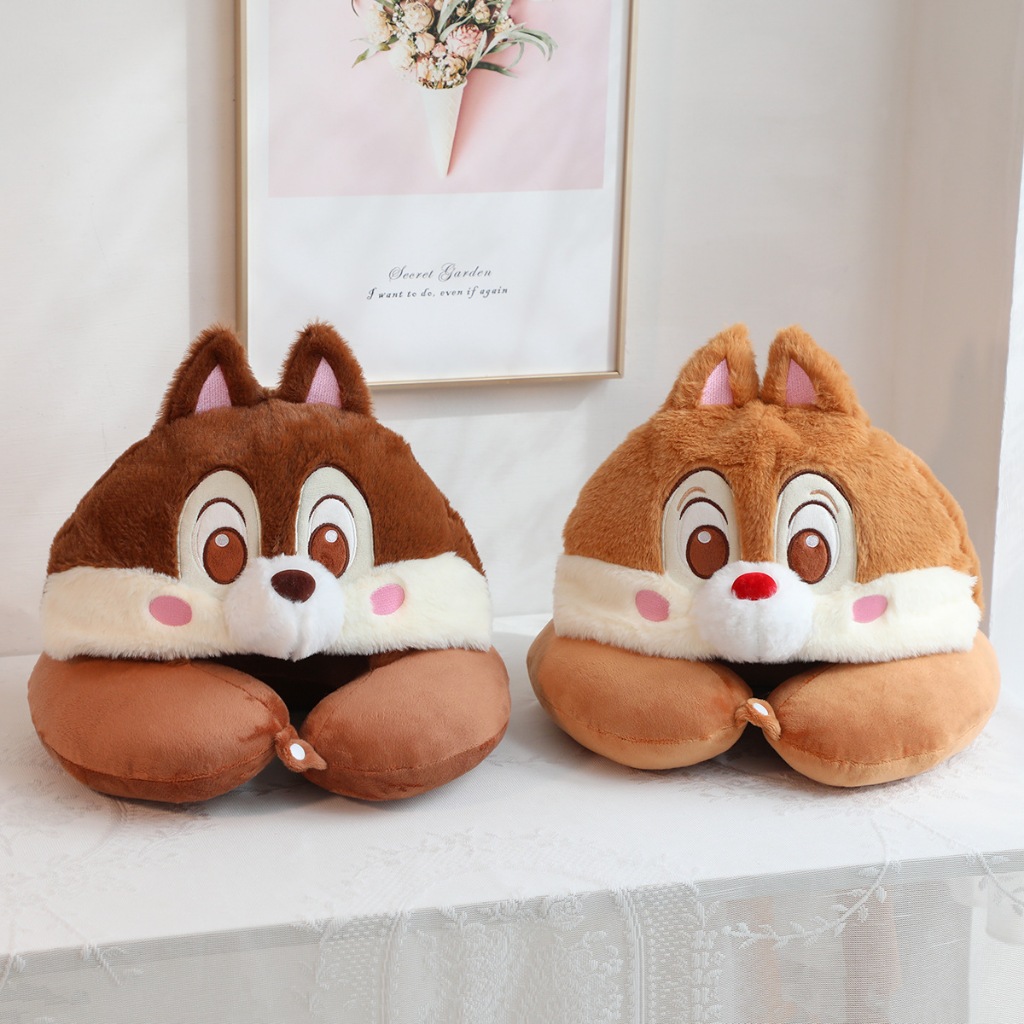 หมอนรองคอมีผ้าคลุมศีรษะ Chip & Dale : Chip & Dale Neck Pillow with Hoodie