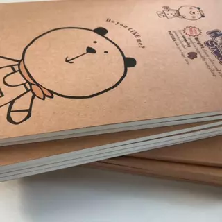 (ยกโหล 12 ชิ้น) No.725 สมุดปกน้ำตาลลายการ์ตูนมีเส้น สุ่มลายหน้าปก ขนาด 175x250 mm