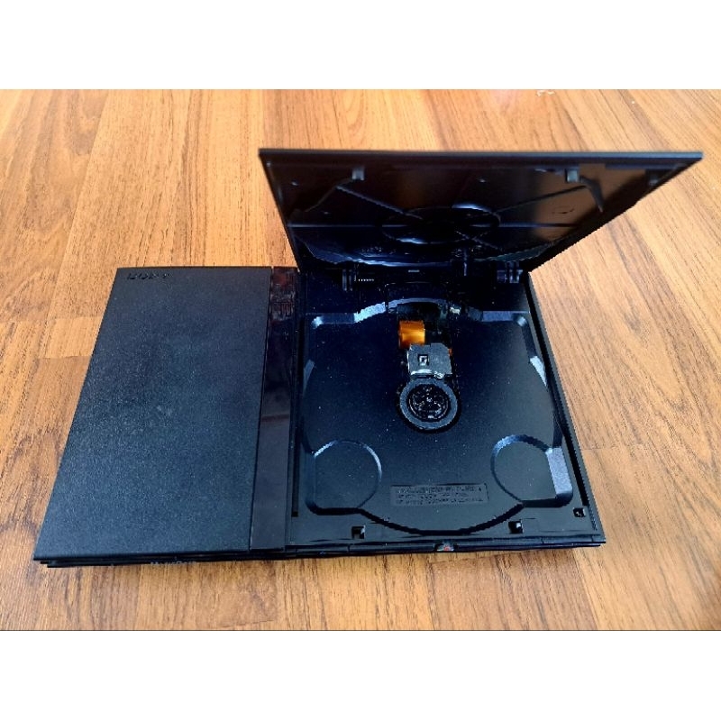 PS2 70006 เครื่องเล่นเกมส์ Sony Platstation 2 พร้อมอุปกรณ์