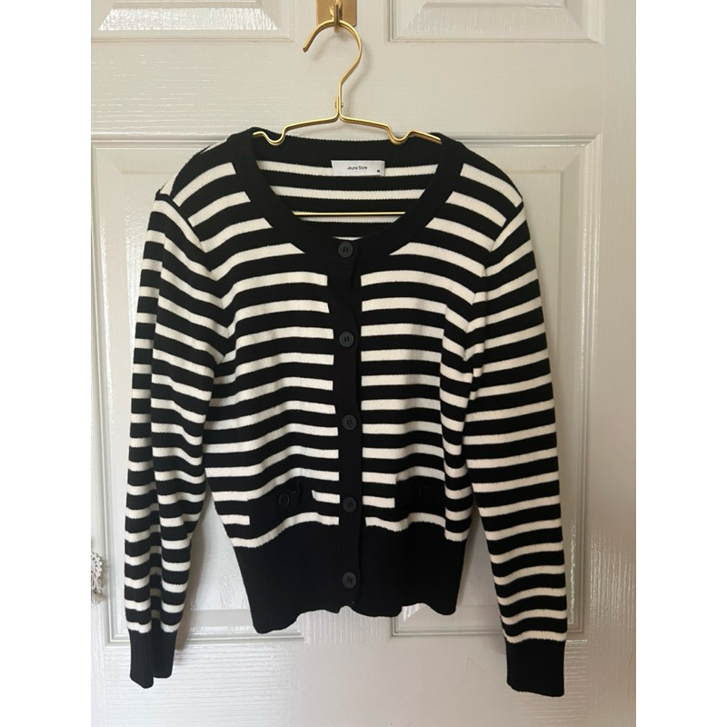 เสื้อคาร์ดิแกนยี่ห้อ Jeune style