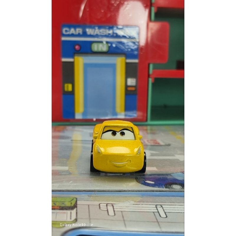 Cruz Ramirez Disney Cars 3 by mattel
