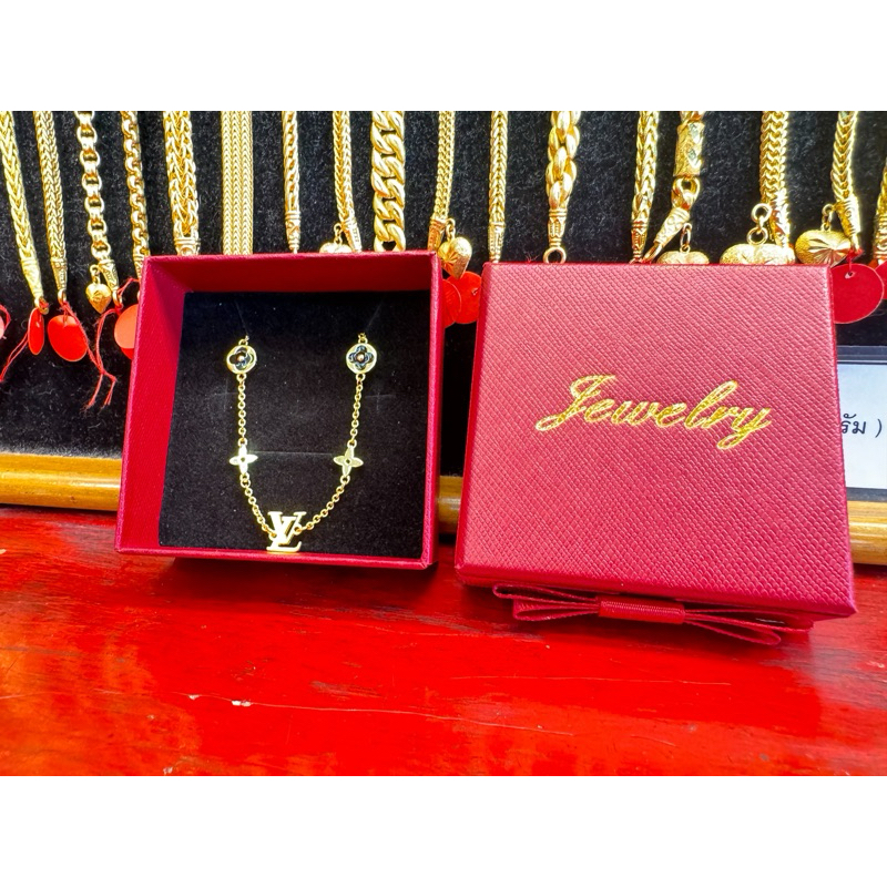 สร้อยข้อมือ LV ทองแท้ 0.1 กรัม