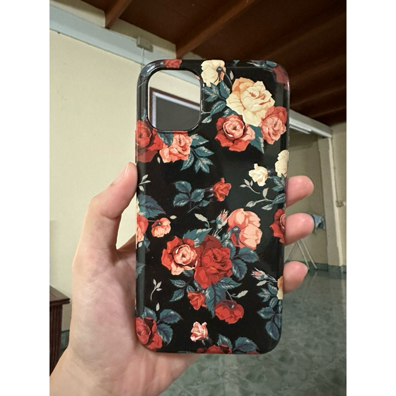 เคสโทรศัพท์ iPhone เคสซิลิโคน 11 สีดำ รูปดอกกุหลาบ (มือสอง)