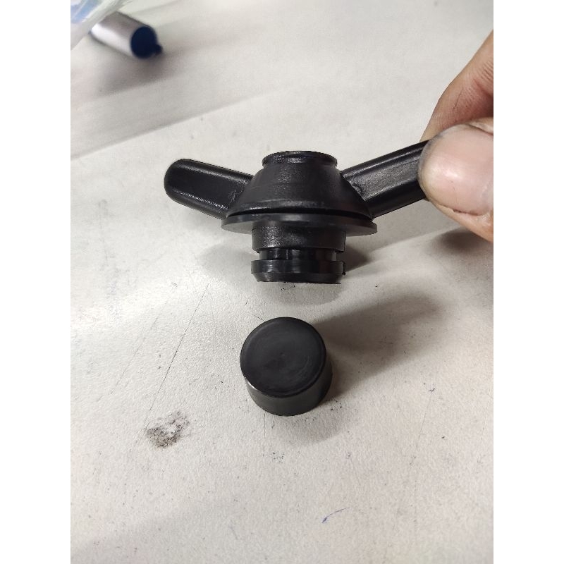 น็อตฝากรองอากาศ สําหรับ HINO สิงห์ไฮเทค, F18, FM3M, FM2K, Mega, KM777