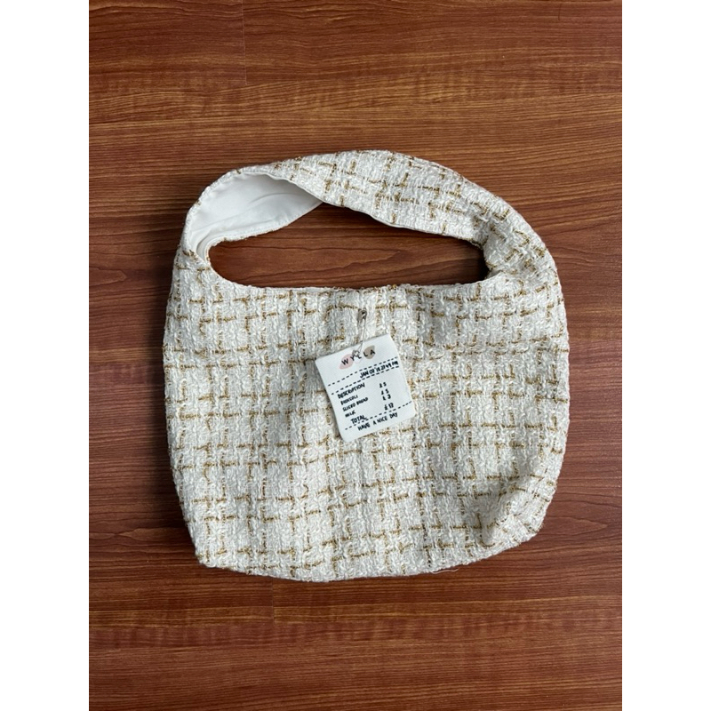 กระเป๋าผ้าแคนวาส WYLLA กระเป๋าสีขาว