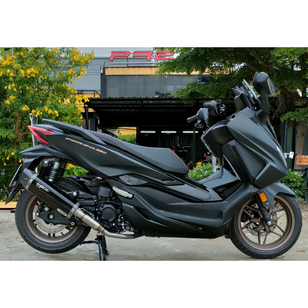 ชุดท่อฟูล คอท่อสแตนเลส ปลายท่อ PR2 HEX BLACK COLOR 35 CM ใส่รถ HONDA FORZA350 ADV350