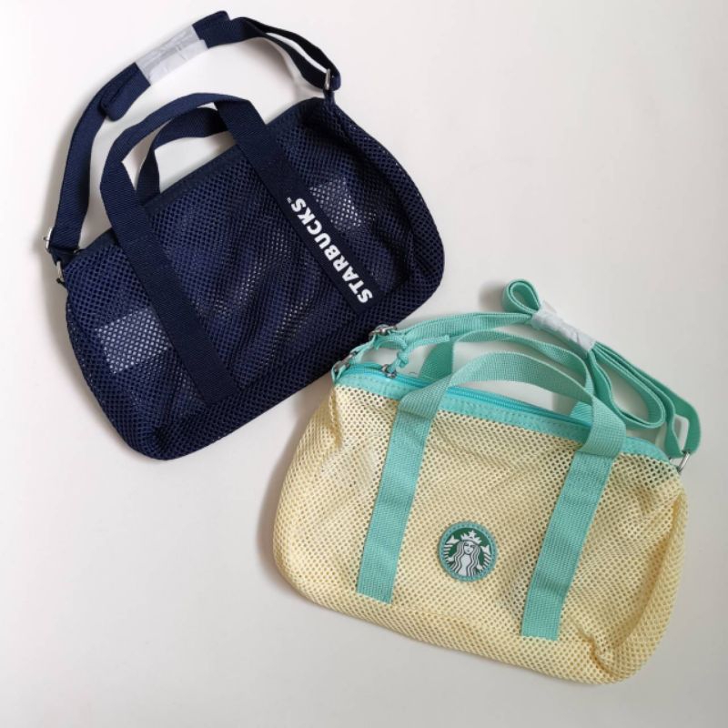 Starbucks Mesh Crossbody Bag ของแท้100%จาก shop มี 2 สี  Navy Blue แบบเท่ๆ และสี Summer แบบมินิมอลใส่ของได้เยอะ