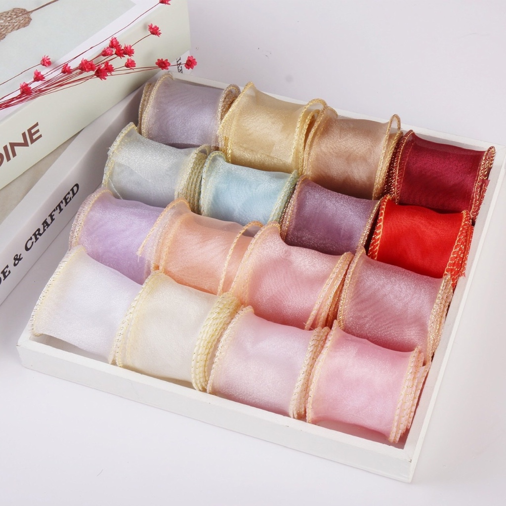 แบ่งขาย ริบบิ้นผ้าแก้วขอบทอง ริบบิ้นผ้าแก้วออแกนซ่า ริบบิ้นโบว์  สีสวย กว้าง 4 ซม. ใช้ทำโบว์ ห่อของขวัญ ทำงานdiy