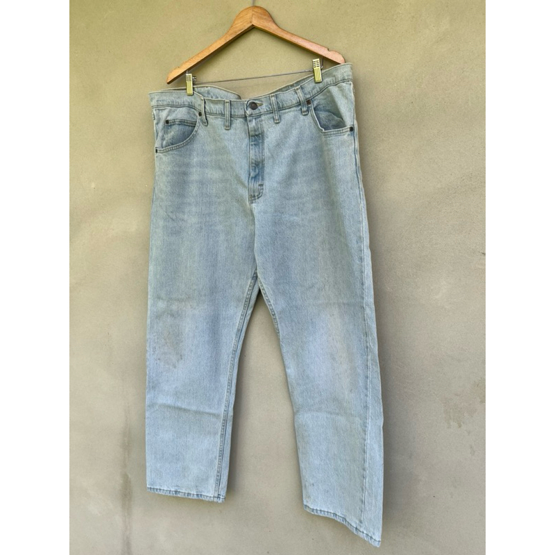 กางเกงยีนส์มือสอง Wrangler เอว44 ผ้าทราย ก้านดำ ทรงหลวม กระบอกใหญ่ oversized