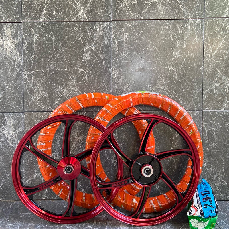 ชุดล้อแม็กพร้อมยางครบชุด ใส่ wave110i 125i ปลาวาฬทุกรุ่น กว้างขนาด 17 นิ้ว หน้าดิสหลังดั้ม พร้อมยางนอก+ยางใน 1 คู่