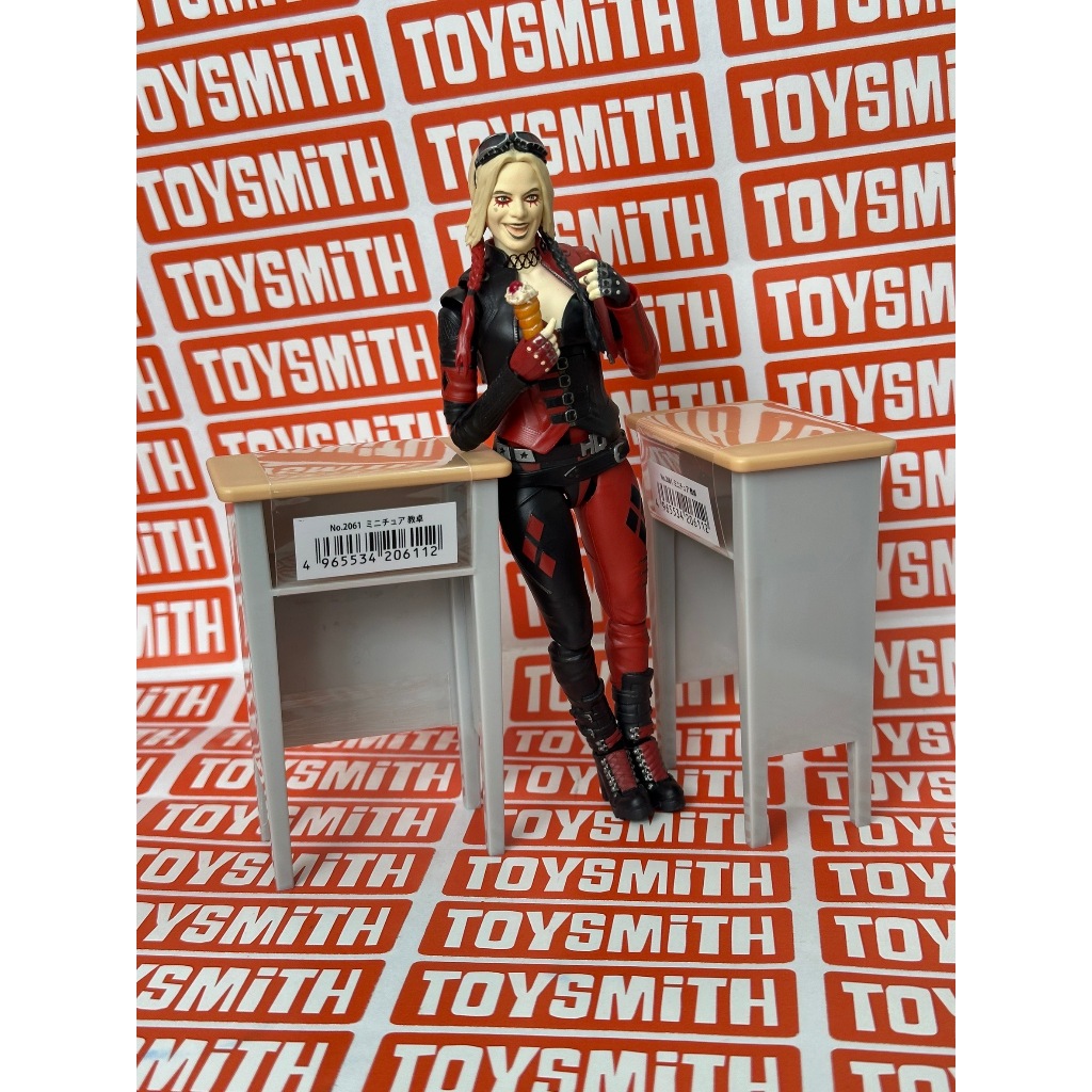 [พร้อมส่งในไทย] โต๊ะยืนจิ๋ว โต๊ะทรงสูงจิ๋ว สเกล 1/12 สำหรับโมเดลฟิกเกอร์ เฟอร์นิเจอร์จิ๋ว ของจิ๋ว