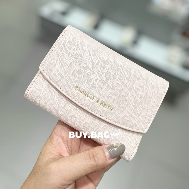CHARLES & KEITH ( ใช้โค้ดลด30% ) CK6-10770633 size.XXS กระเป๋าสตางค์ใบสั้น ของแท้จากช็อป100% รูปที่ 5