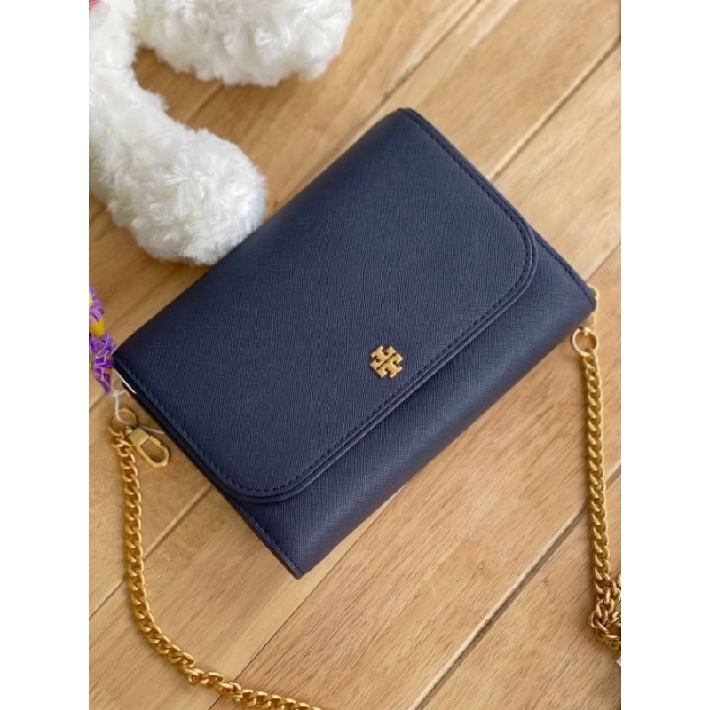 👜💙กระเป๋าสะพาย สายโซ่ต่อหนัง #tory Emerson Chain Wallet #woc ถอดสายออกถือเป็นคลัชได้ สีกรมท่า (Navy)