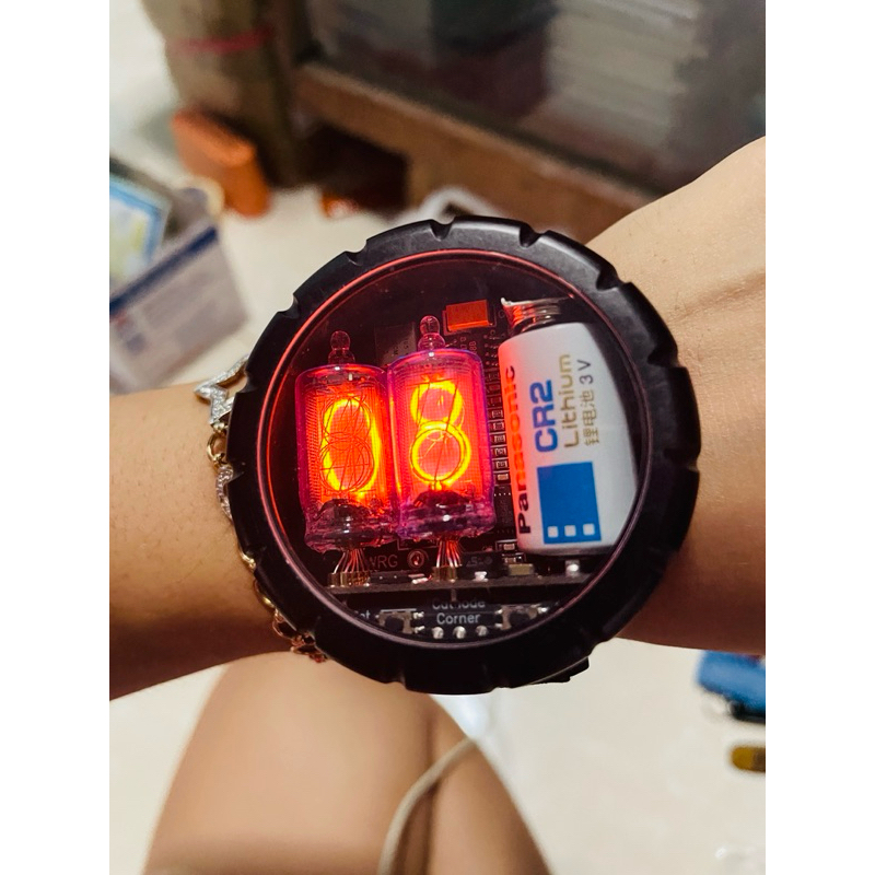 นาฬิกาหลอดหายาก Nixie รุ่น1 มันที่สุดละ The Round Nixie Watch Version