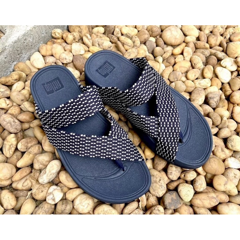 รองเท้าเเตะ fitflop สลิงรุ่นใหม่ สวย ใส่ได้ทั้ง หญิงและชายไซร้ 36----44