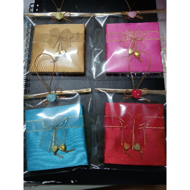 ของชำร่วยสมุดโน๊ตปกผ้าไหมคละสี
