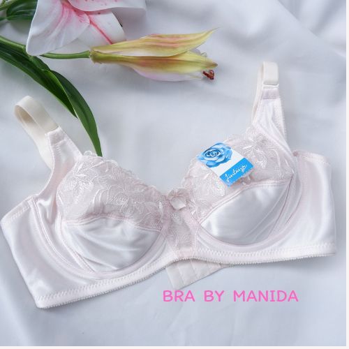 Jintana เสื้อชั้นใน (เสริมโครง) ฟองน้ำซับผ้าใยสังเคราะห์ รุ่น Basic Bra