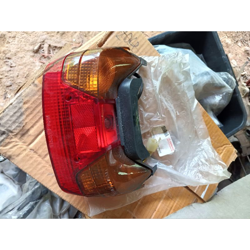 4NR-H4710-00 ไฟท้ายชุด Yamaha Y111