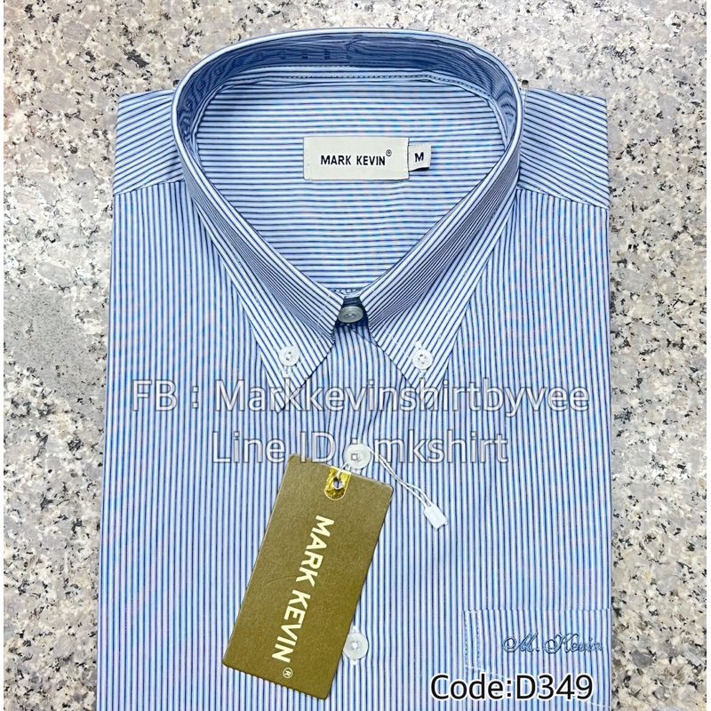 เสื้อเชิ้ตลายริ้ว โทนสีฟ้า มีทั้งแขนสั้นและแขนยาวนะคะ