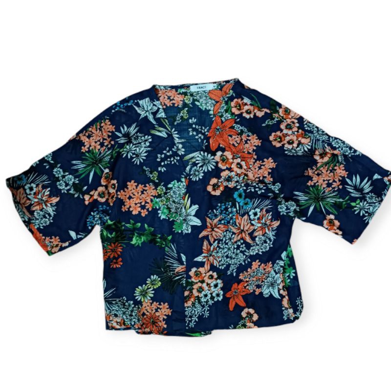 เสื้อลาย ผู้หญิง xact